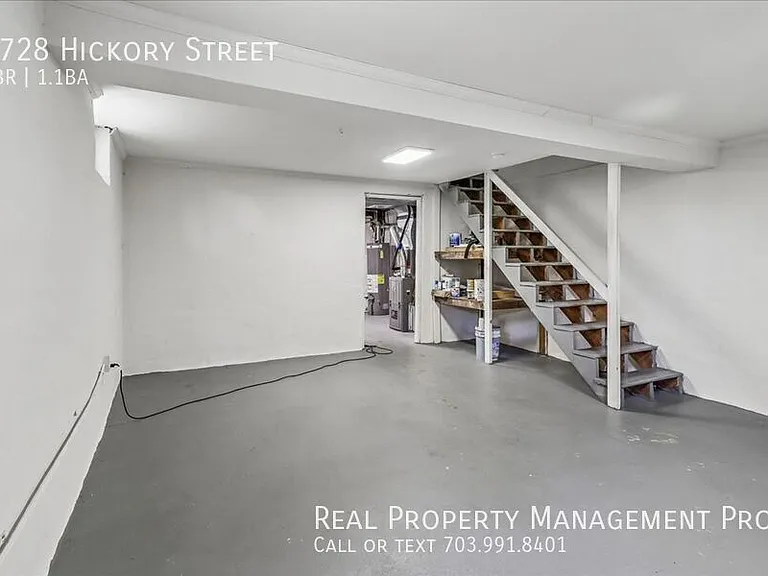 2728 Hickory St — Photo 17