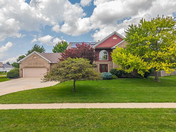 2nd image of 3102 Wisteria Ln