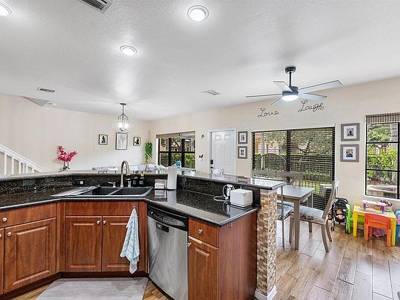 3rd image of 4755 Cypress St #0