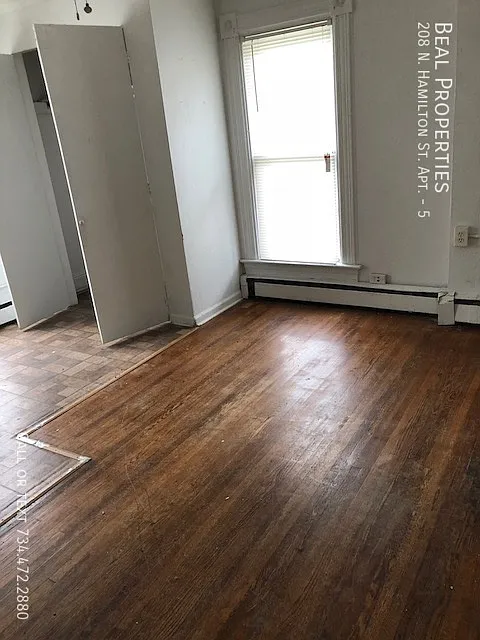 Building Photo - 208 N Hamilton St #5