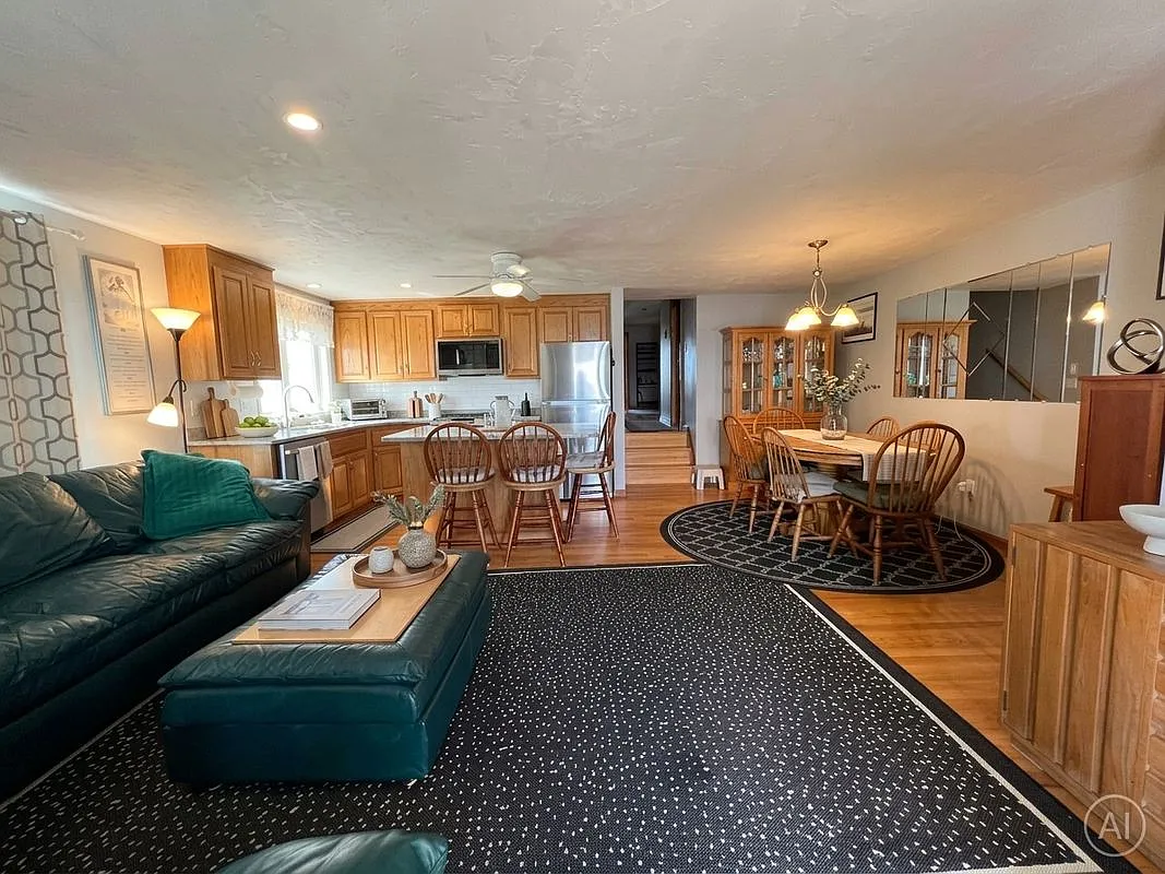 2 bed, 2.0 bath, 887 sqft, $2,250 — Photo 2