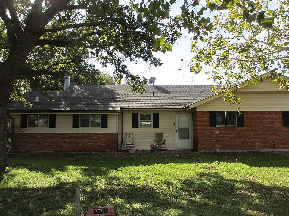 1st image of 200 Oakridge Ln