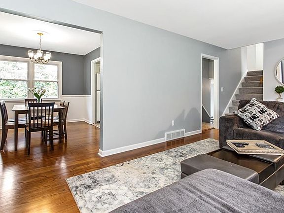 5th image of 208 Marsh Dr