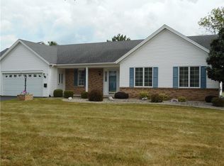 193 Scotch Pine Dr, Rochester, NY 14616