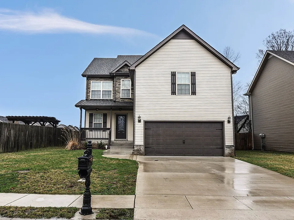 3640 Fox Tail Dr