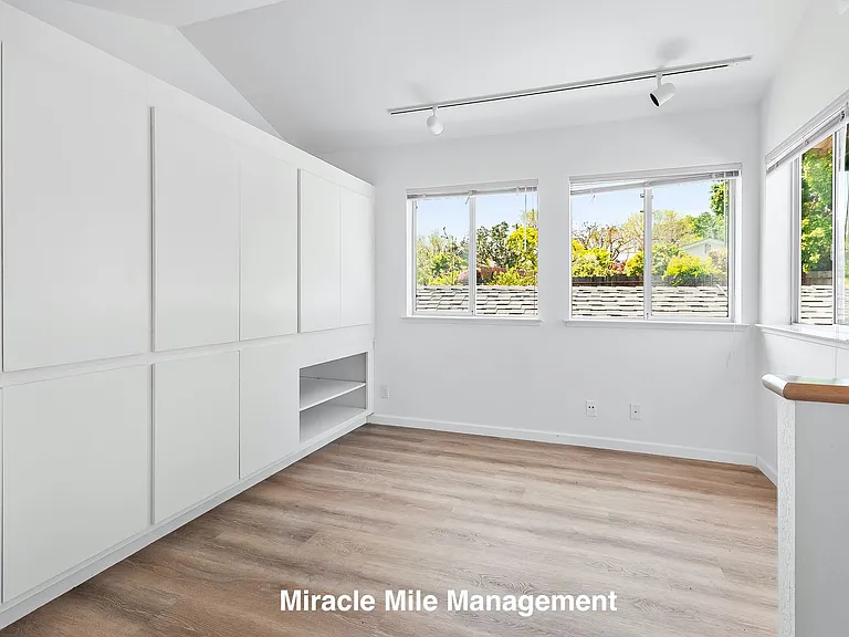 2503 Las Gallinas Ave — Photo 13