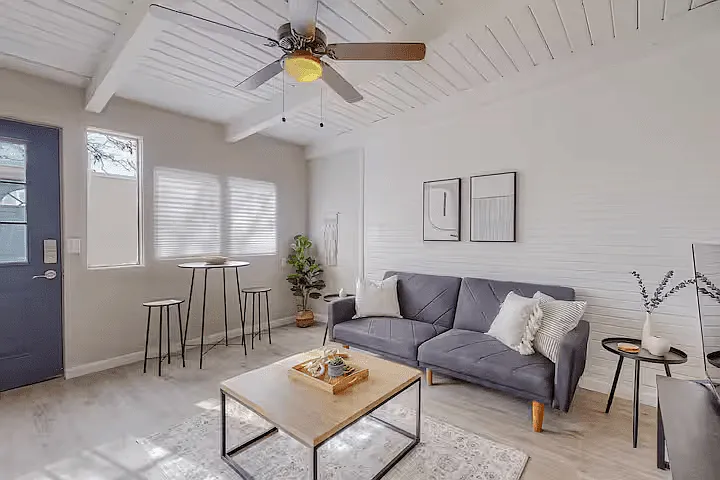 1 bed, 550 sqft, $1,950 — Photo 2