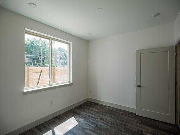 4th image of 3716 Haverford Ave APT 1F