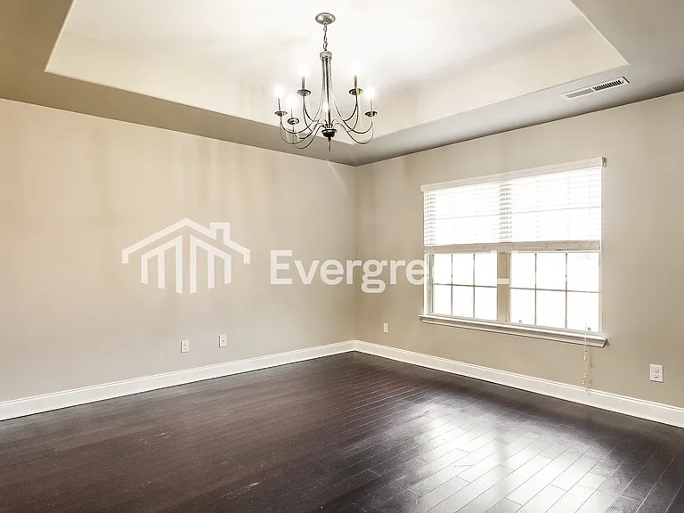 212 Hillcrest Dr — Photo 5