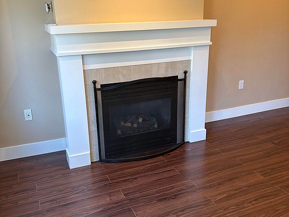 5th image of 4885 Valley Dr #305
