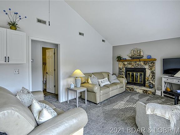 5th image of 152 Osage Pl