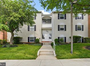 5 Lough Mask Ct APT 302, Lutherville Timonium, MD 21093