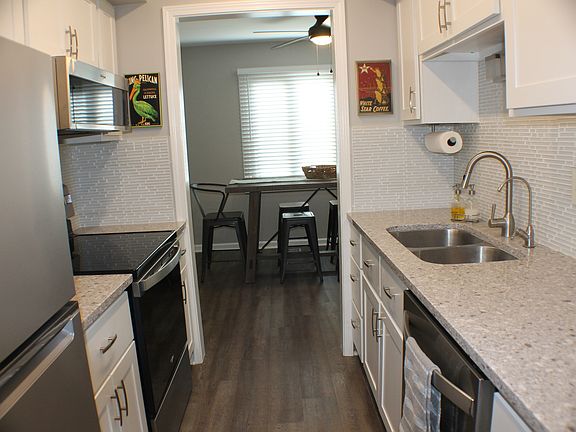 3rd image of 8507 Canterbury Sq W