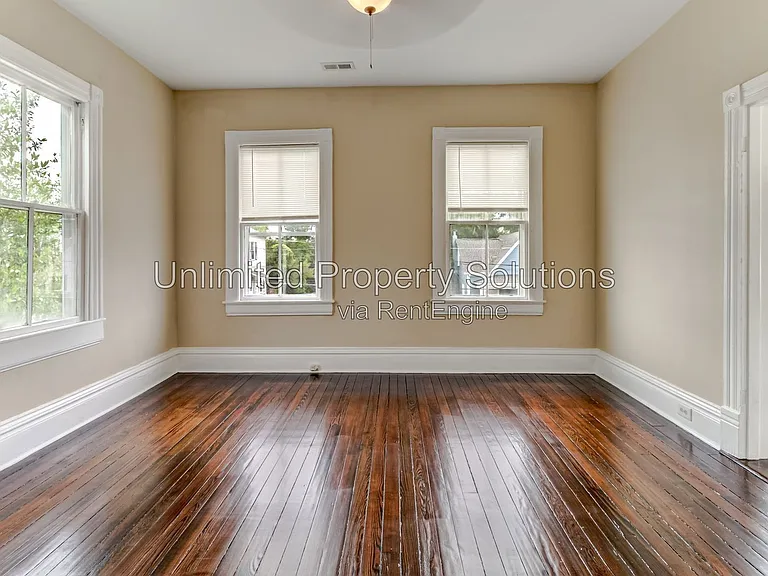 108 N 8th St #B — Photo 7