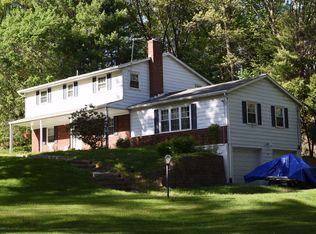 9 Hillside Dr, Ballston Lake, NY 12019