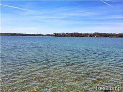 7835 Locklin, West Bloomfield, MI, 48324