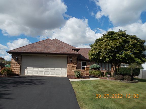 2nd image of 15354 Regent Dr
