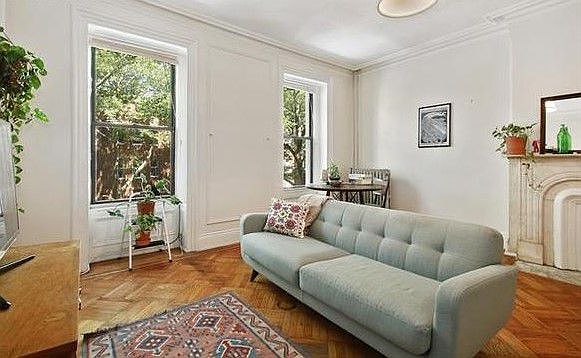 1st image of 370A Grand Ave #2F