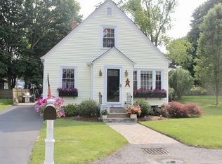 32 Maynard Ave, Seekonk, MA 02771