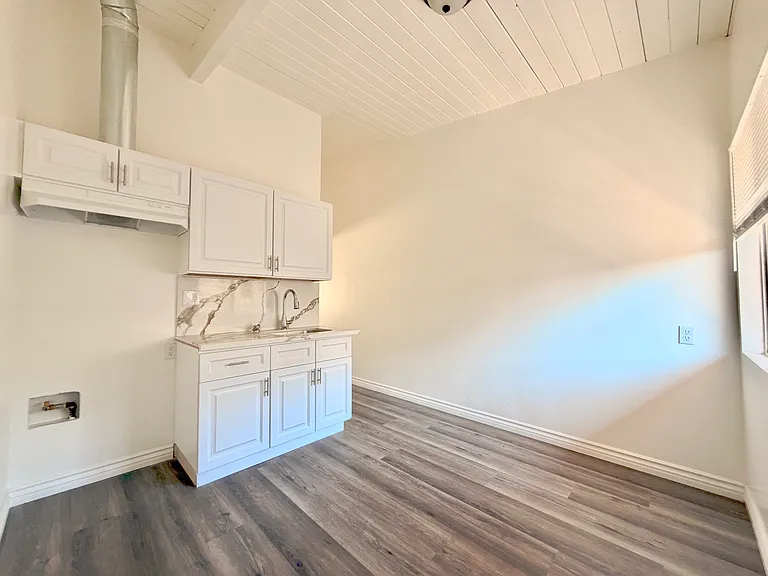 820 Chestnut Ave #15 — Photo 4