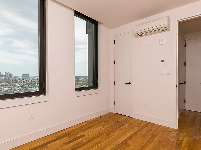 321 Wythe Ave #1702 — Photo 7