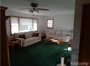 12199 New Lothrop Rd, Byron, MI 48418