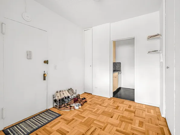 60 East 8th Street image 5 of 6