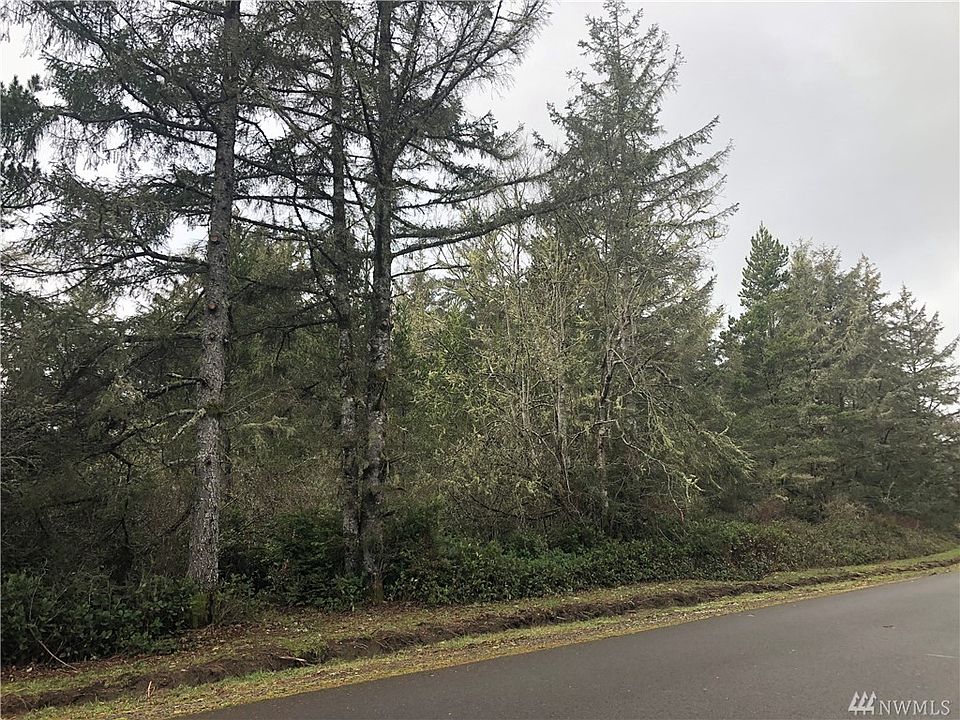 2nd image of 1021 Discovery Ave SE