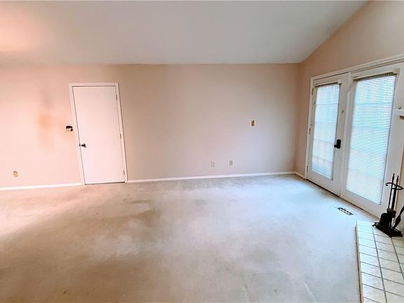 4th image of 3123 Gracemore Ave