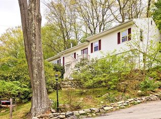 48 Forest Dr, Mount Kisco, NY 10549