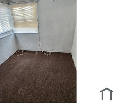 4th image of 242 3/4 W 62nd St