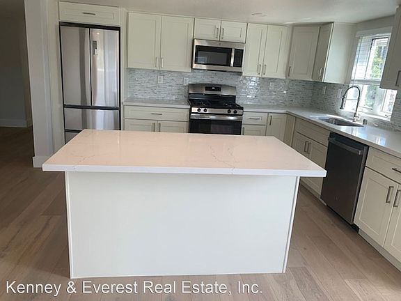 2nd image of 90 Athol Ave #2E