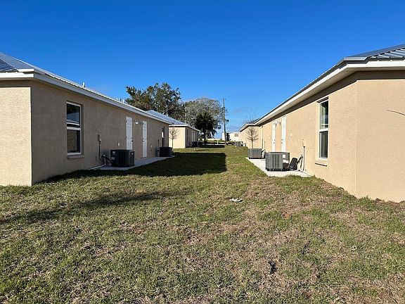 2nd image of 325 Palmetto Ave NW #325
