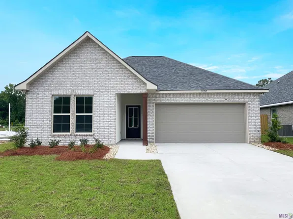 18755 Robert Snowden Dr, Zachary, LA 70791