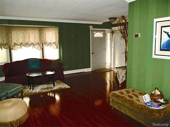 4th image of 15406 Ingram St
