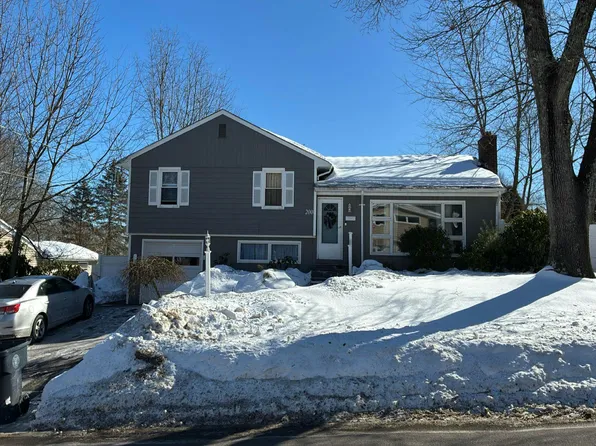 200 Diamond Hill Rd, Warwick, RI 02886