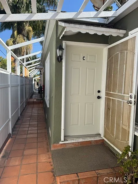 Building Photo - 714 Ocean Park Blvd #C