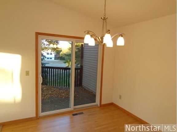 4th image of 521 96th Ln NE