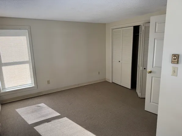 425-435 Pleasant St #1, West Rutland, VT 05777