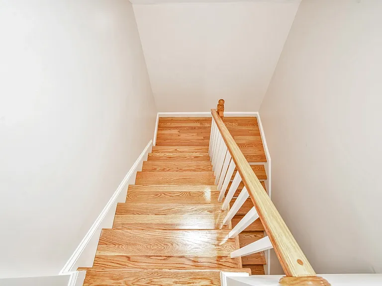 30 Hiawatha Rd #2 — Photo 14