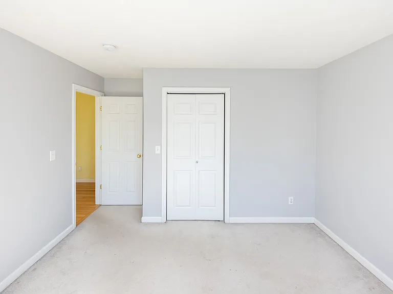 469 Walnut St — Photo 10