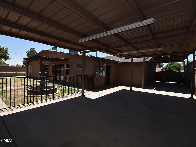 10800 Saigon Dr — Photo 31