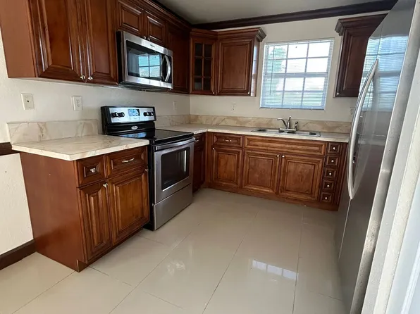 1257 NW 55th Ter, Miami, FL 33142