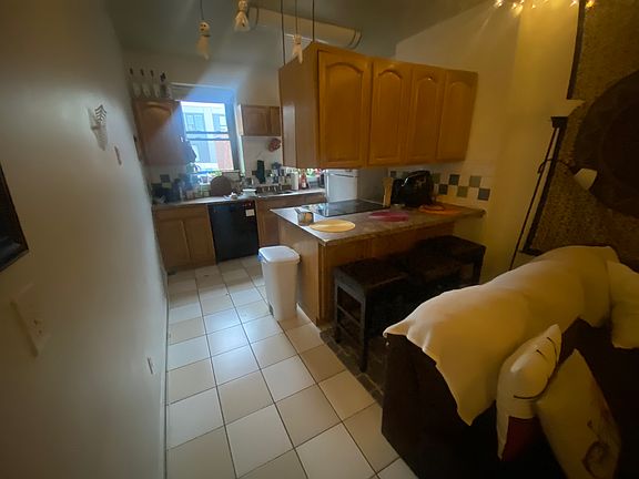 3rd image of 715 Parker St APT 1