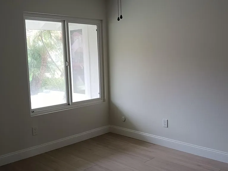 6038 E Shenandoah Ave — Photo 12