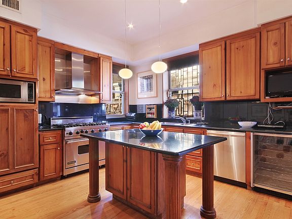 4th image of 250 W 82nd St APT 71