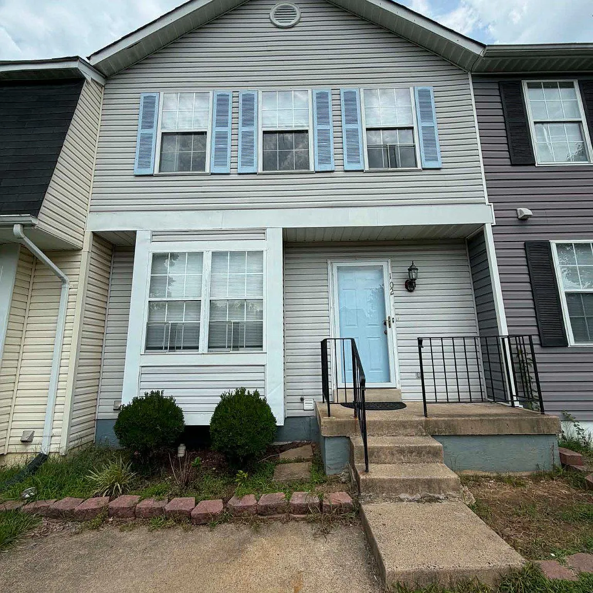 4 bed, 3.5 bath, 1886 sqft, $2,600 — Photo 1