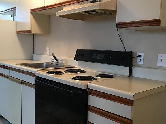 5th image of 420 Wellington Ave APT 2A