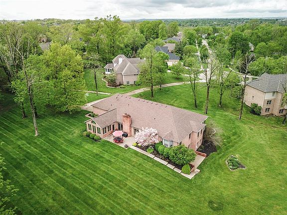 5th image of 4583 Longwood Ct