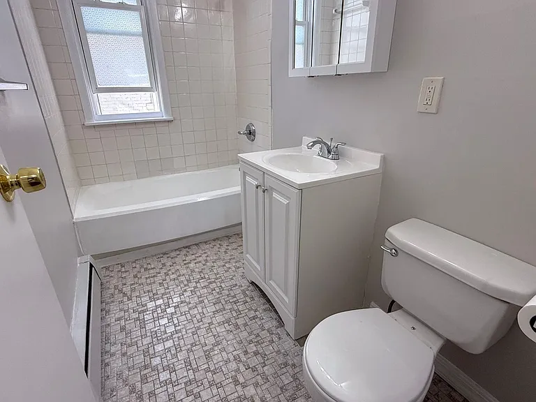450 Barbour St — Photo 7